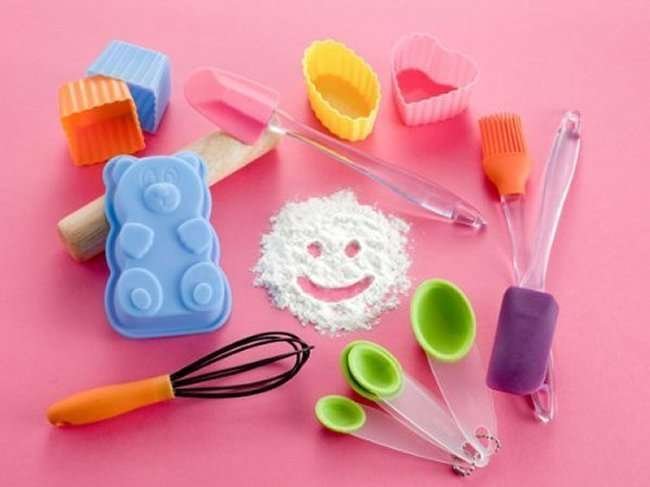 Set Pasticcere per Bambini 14 Pezzi in Silicone e Legno con Valigetta