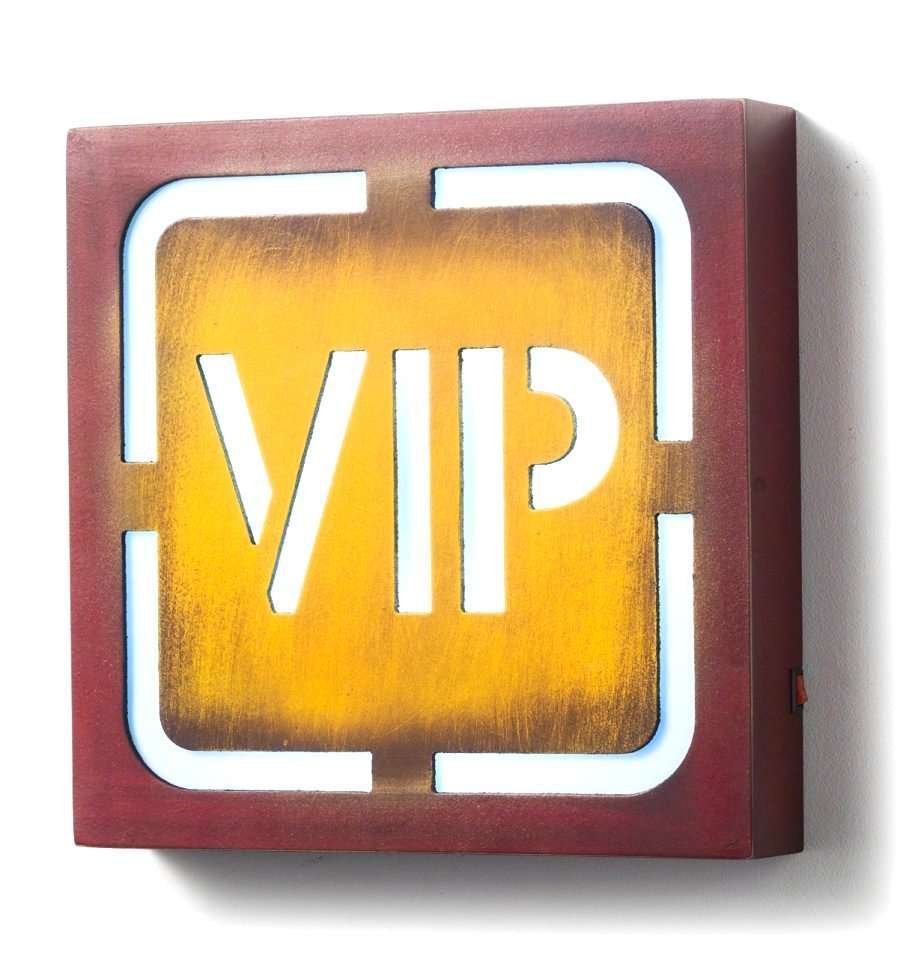 Insegna quadrata rossa Vip a batteria con luci a led Montemaggi