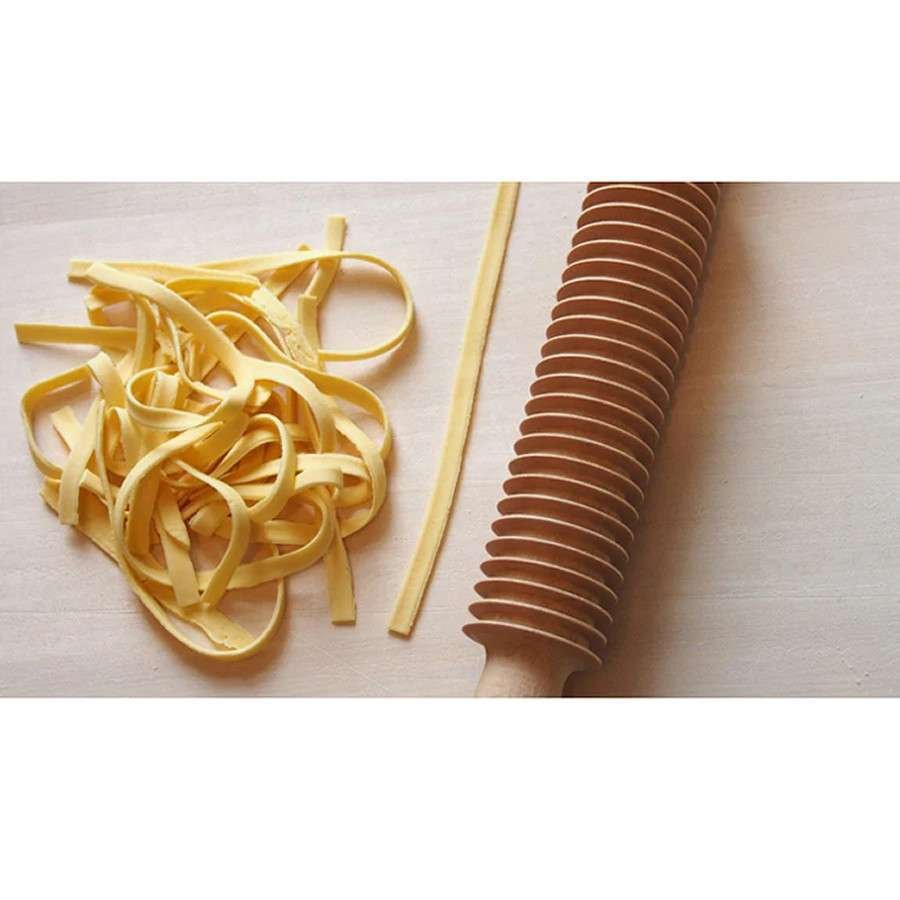 Mattarello tagliapasta in legno di faggio per spaghetti fettuccine al troccolo Calder - immagine 5