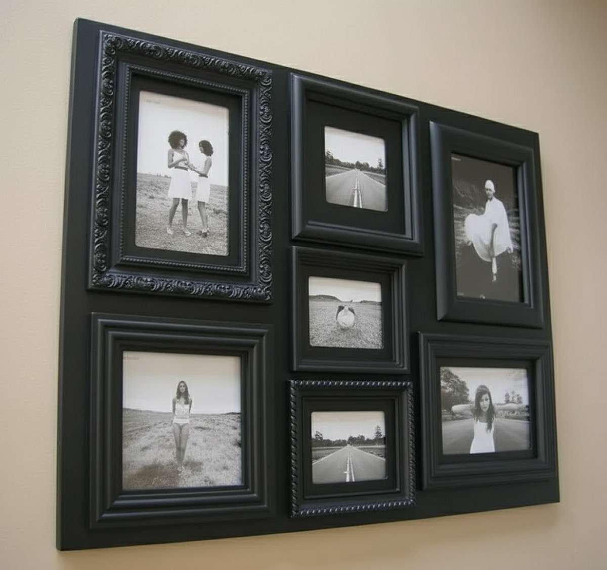 Portafoto da parete cornice per 7 foto di diverse dimensioni Puzzle Nero by Invotis
