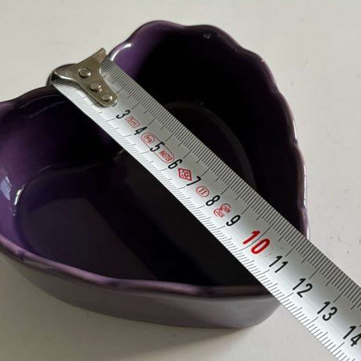 Piccola pirofila da forno a forma di cuore viola