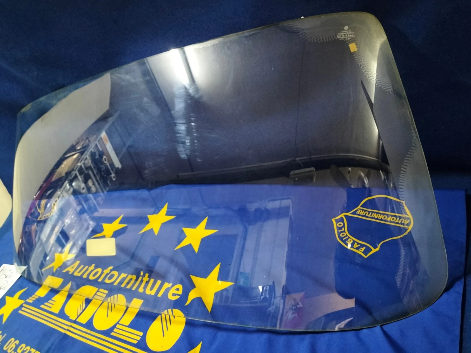 PARABREZZA VW 1500-1600 ANTERIORE CRISTALLO DOPPIO CHIARO ORIGINALE - immagine 2