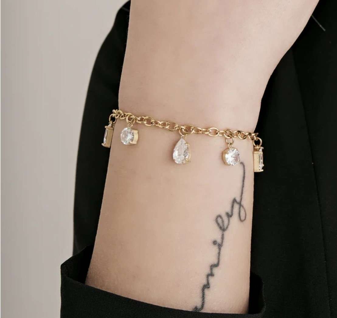 BRACCIALE DONNA IN ACCIAIO IP GOLD CON CRISTALLI PENDENTI CK2258 - immagine 3