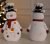 Pupazzo di neve in ceramica bianco con sciarpa rossa e con luce a led Schonhuber