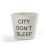 Vaso fioriera in Ceramica Smaltata grigio con scritte La Città non Dorme @ CITY DON’T SLEEP